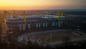 Fußballspiel in Dortmund abgesagt