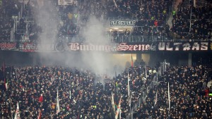 Sondersitzung zu Krawallen im Stadion