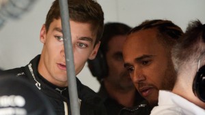 Wie Russell seinem Mercedes-Kollegen Hamilton zusetzt