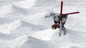 Große Sprünge auf der parallelen Buckelpiste