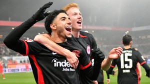 Fans von Eintracht Frankfurt beginnen zu träumen