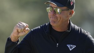 Der Golfball weiß nicht, wie alt Mickelson ist