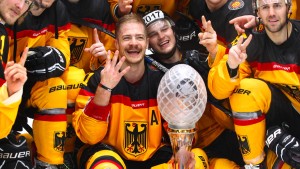 Perfekter Einstand für Eishockey-Bundestrainer Sturm