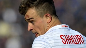 Inter siegt dank Shaqiri, Podolski wartet