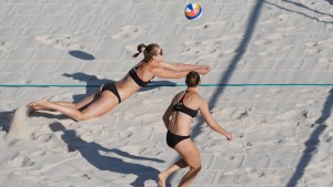 Beachvolleyball bis zum Abwinken