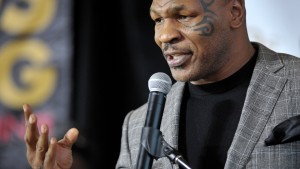 Mike Tyson verprügelt Passagier in Flugzeug