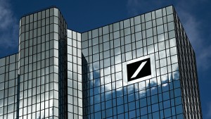 Deutsche Bank steigert Gewinn um 10 Prozent