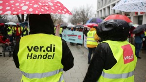 Verdi ruft bundesweit zu Warnstreiks im Handel auf