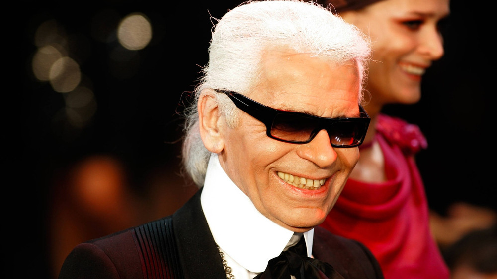 Karl Lagerfeld während der Haute Couture in Paris 2005 im Grand Palais, dort präsentierte er seine Winterkollektion 2006.