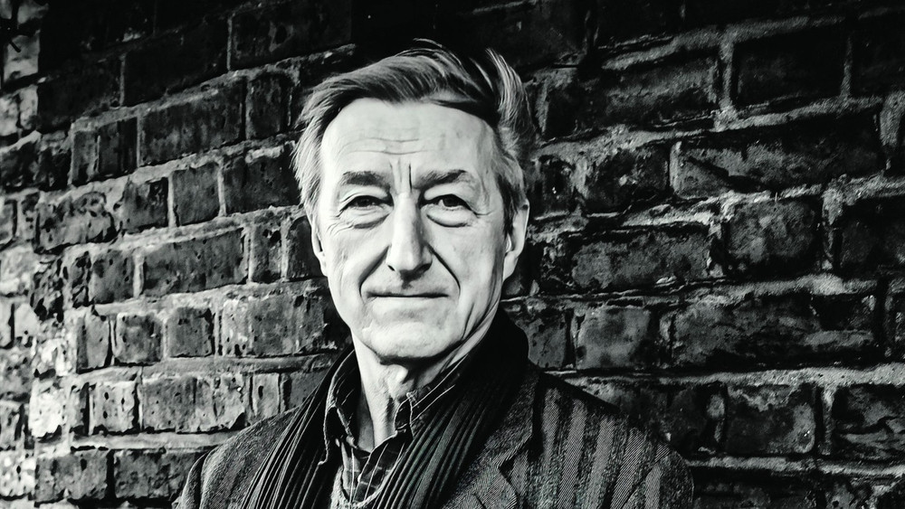 Der englische Schriftsteller Julian Barnes