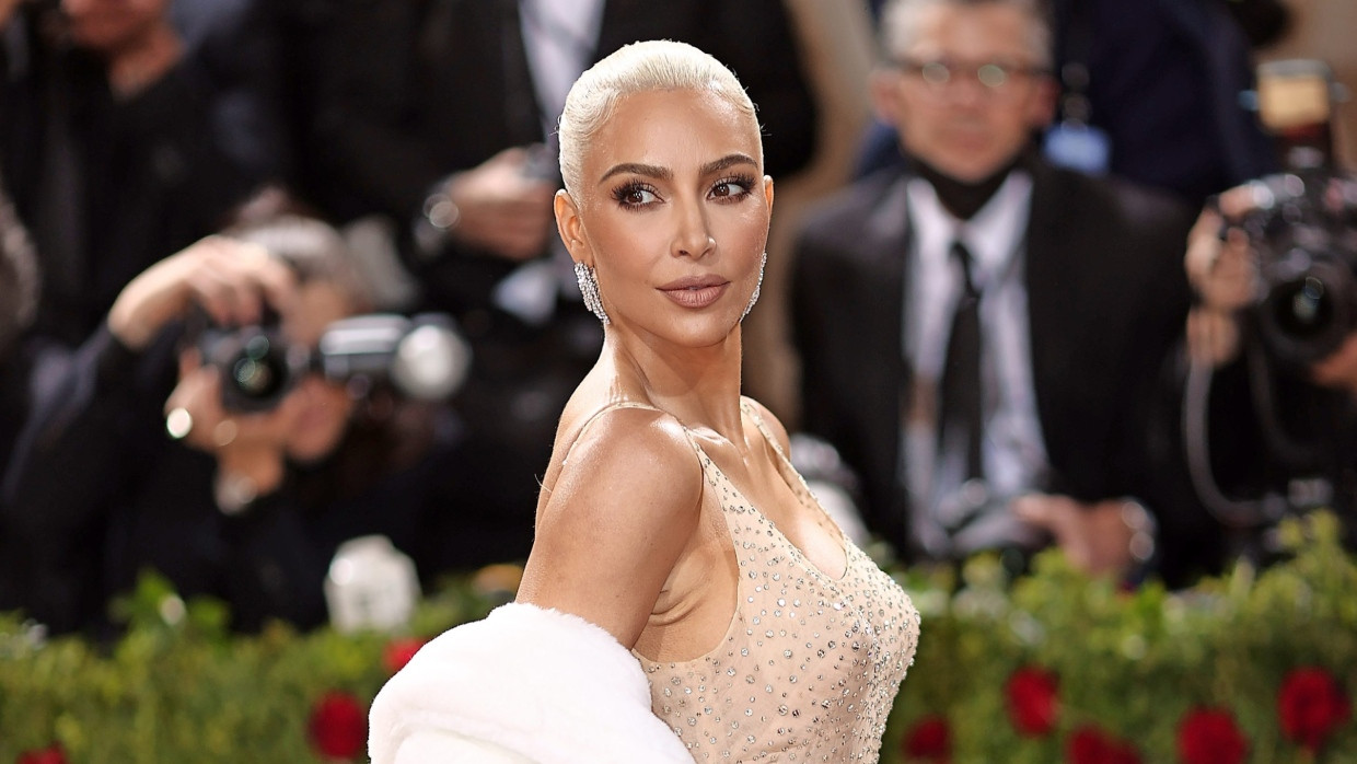 Pose ist alles: Kim Kardashian in dem berühmten Kleid von Marilyn Monroe