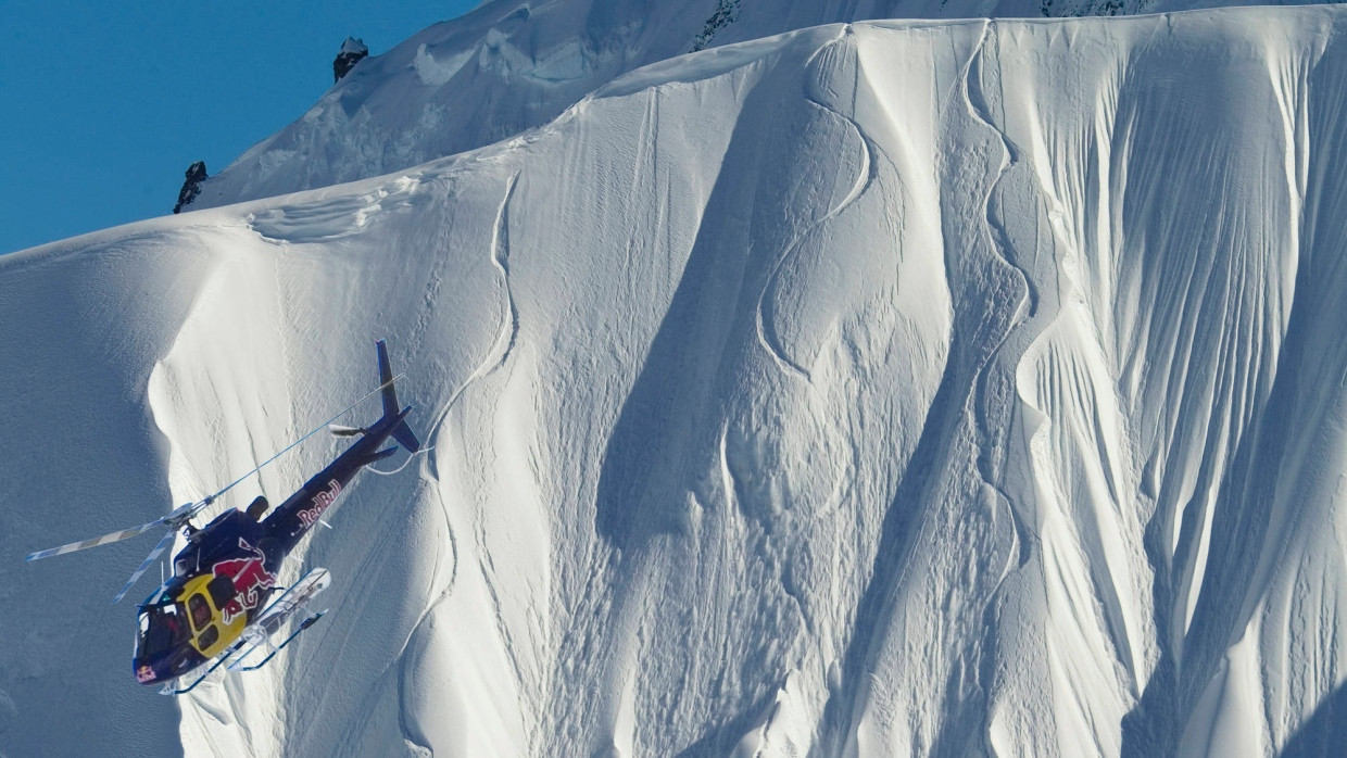 Auf Abwegen in Alaska: Drei Snowboarder rasen ins Tal