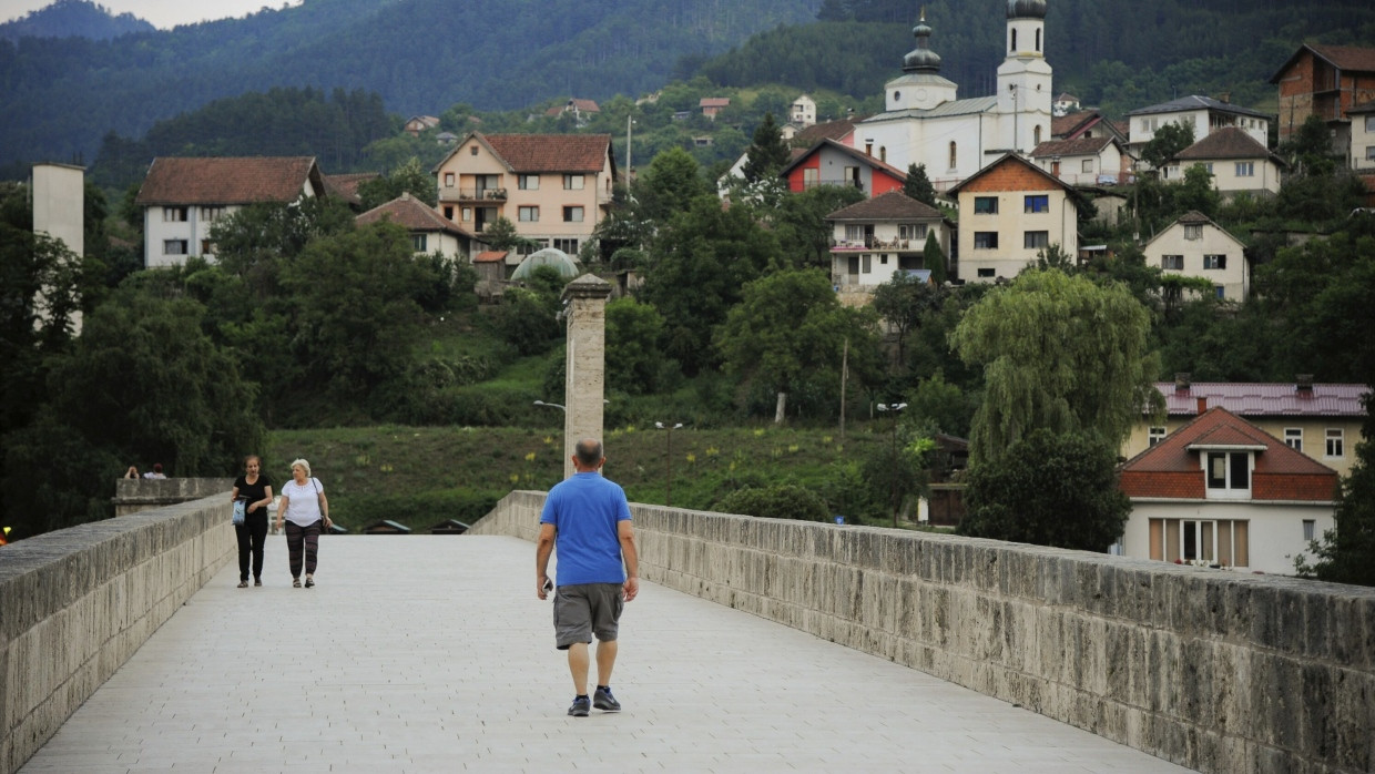 Nicht mehr viel los: die alte Brücke über die Drina in Višegrad