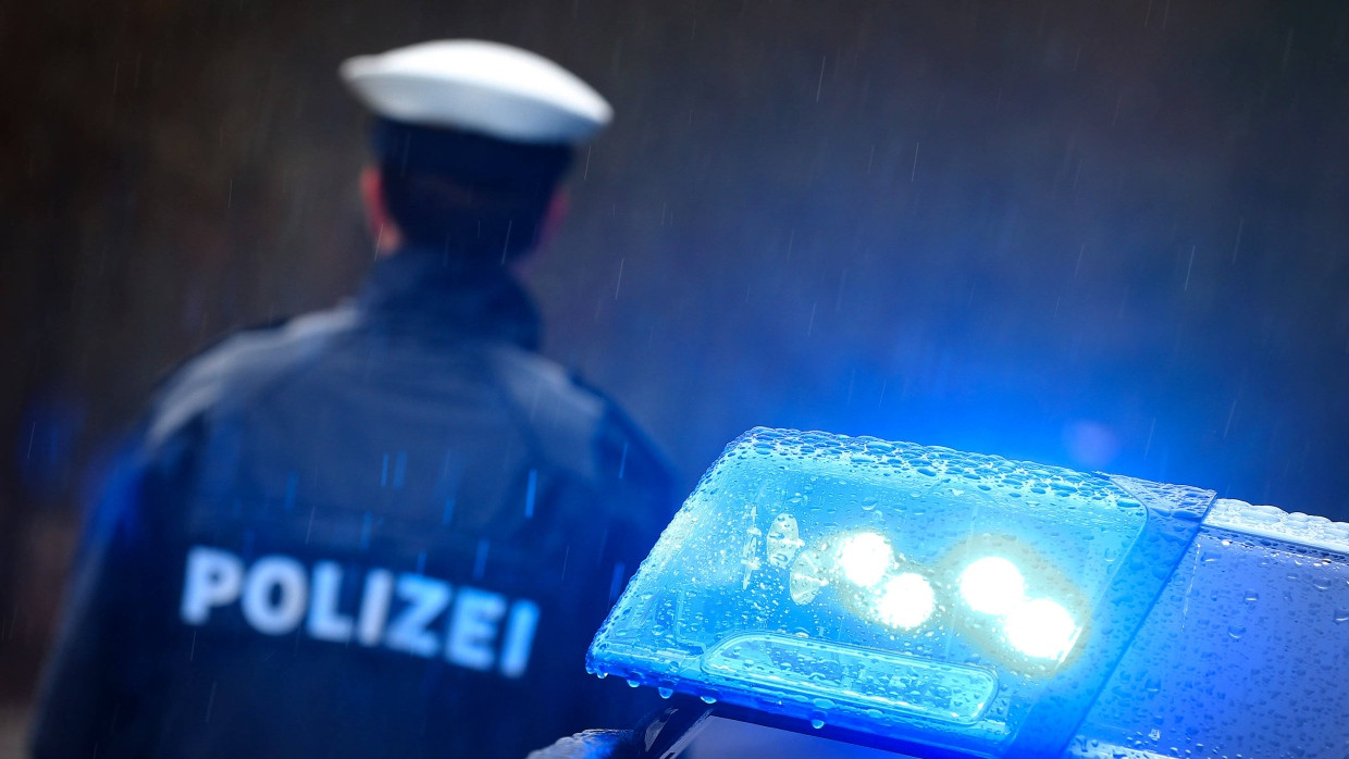 Um den Unfallhergang zu klären, sucht die Polizei nach Zeugen. (Symbolbild)