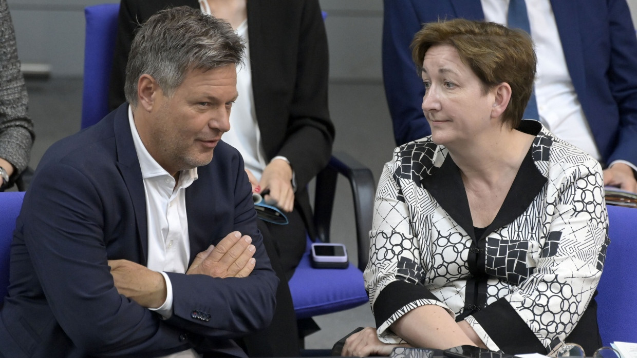 Wirtschaftsminister Robert Habeck (Grüne) und Bauminsterin Klara Geywitz (SPD)