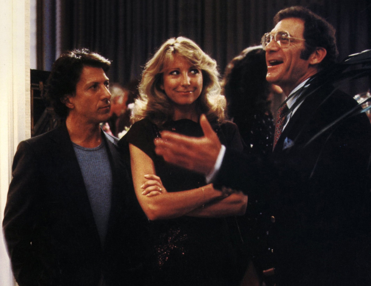 Teri Garr mit Dustin Hoffman und Sydney Pollack (links) in „Tootsie“ (1982) ...