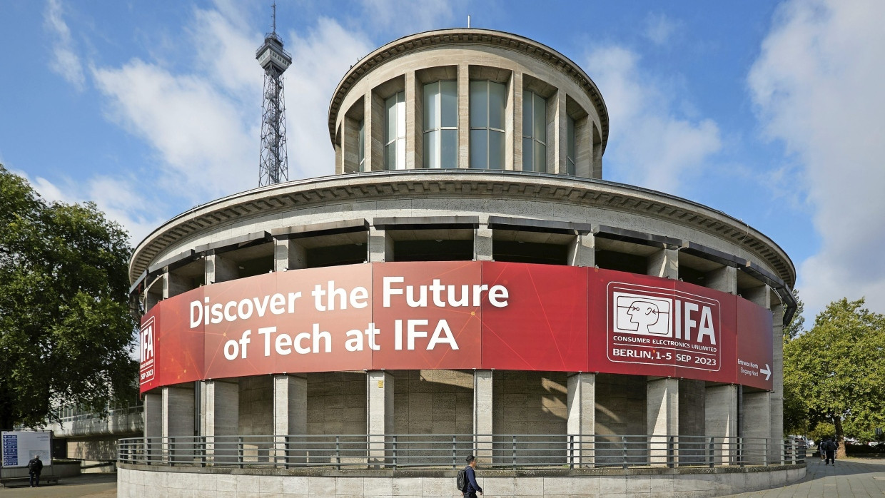 Das alte Rondell und der noch ältere Funkturm sind prägend für die Messe.