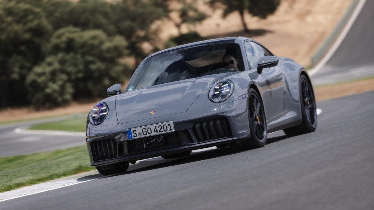 ein Porsche 911 GTS T-Hybrid