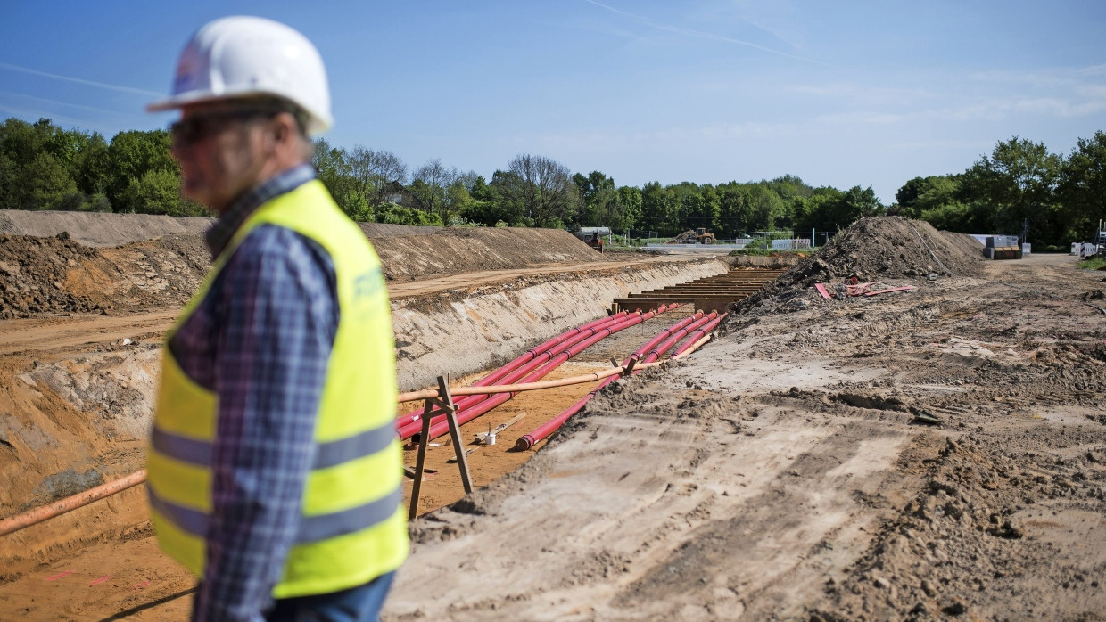 Baustelle zum Verlegen neuer Erdkabel