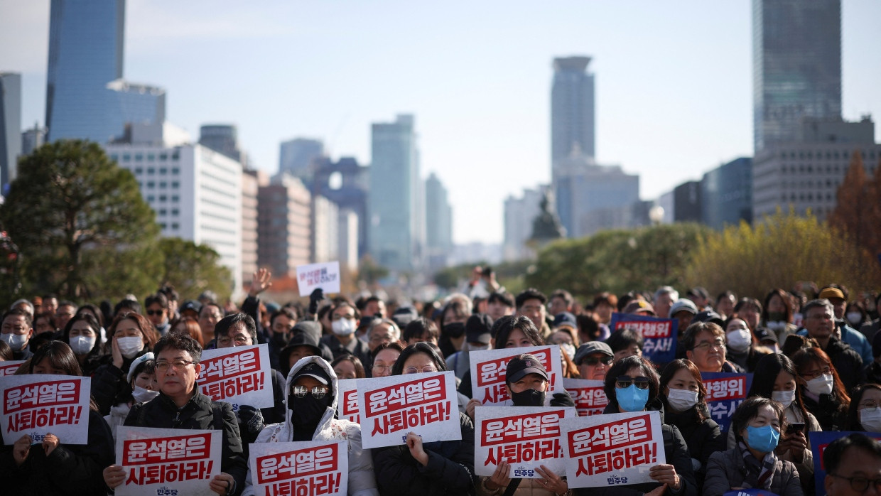 Tumult in der Wirtschaftsmetropole: Demonstranten fordern Präsident Yoon in Seoul zum Rücktritt auf.