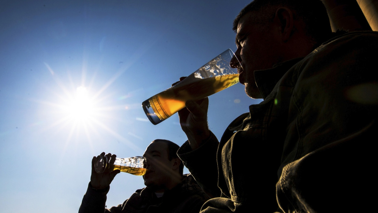 Die ­meisten Menschen merken nicht, wenn sie zu viel ­Alkohol trinken.