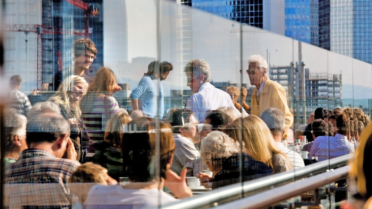 Bestellen im Restaurant wird zur Herausforderung, wenn der Kellner  zum Datenfresser wird.