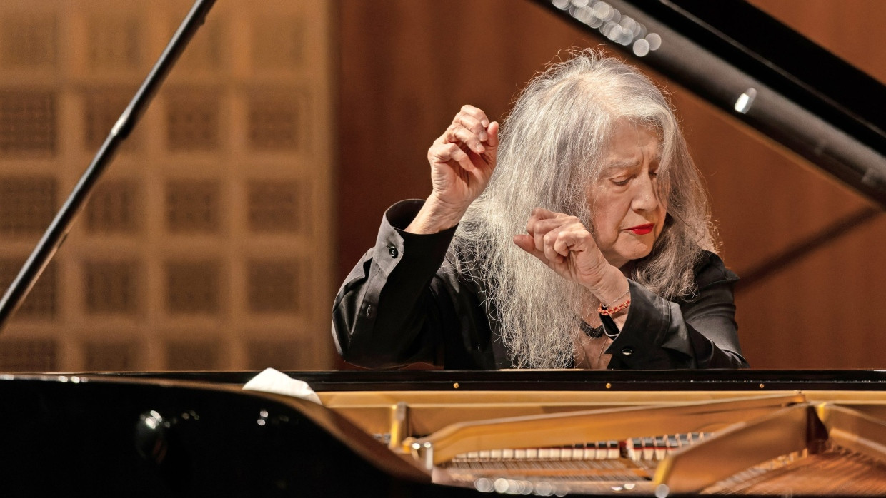 Die Grippe war noch nicht ganz auskuriert, aber Martha Argerich zeigte in Luzern Präsenz – und wie!