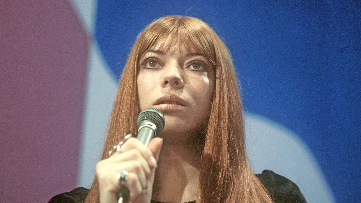 Die deutsche ­Schlagersängerin ­Katja Ebstein bei der Vorentscheidung zum Eurovision Song Contest, März 1971