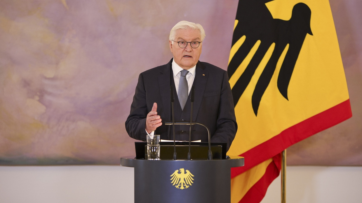 Bundespräsident Frank-Walter Steinmeier während seiner Stellungnahme am 27. Dezember im Schloss Bellevue