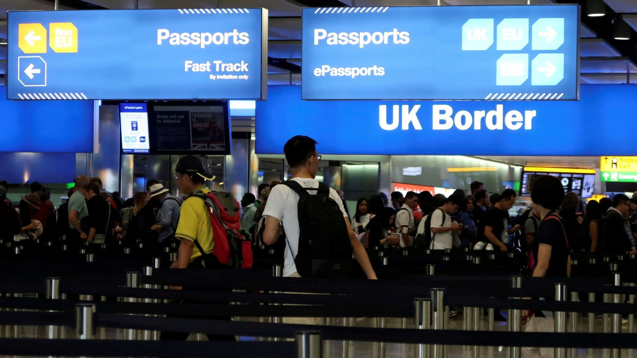 Die Grenzkontrolle am Londoner Flughafen Heathrow