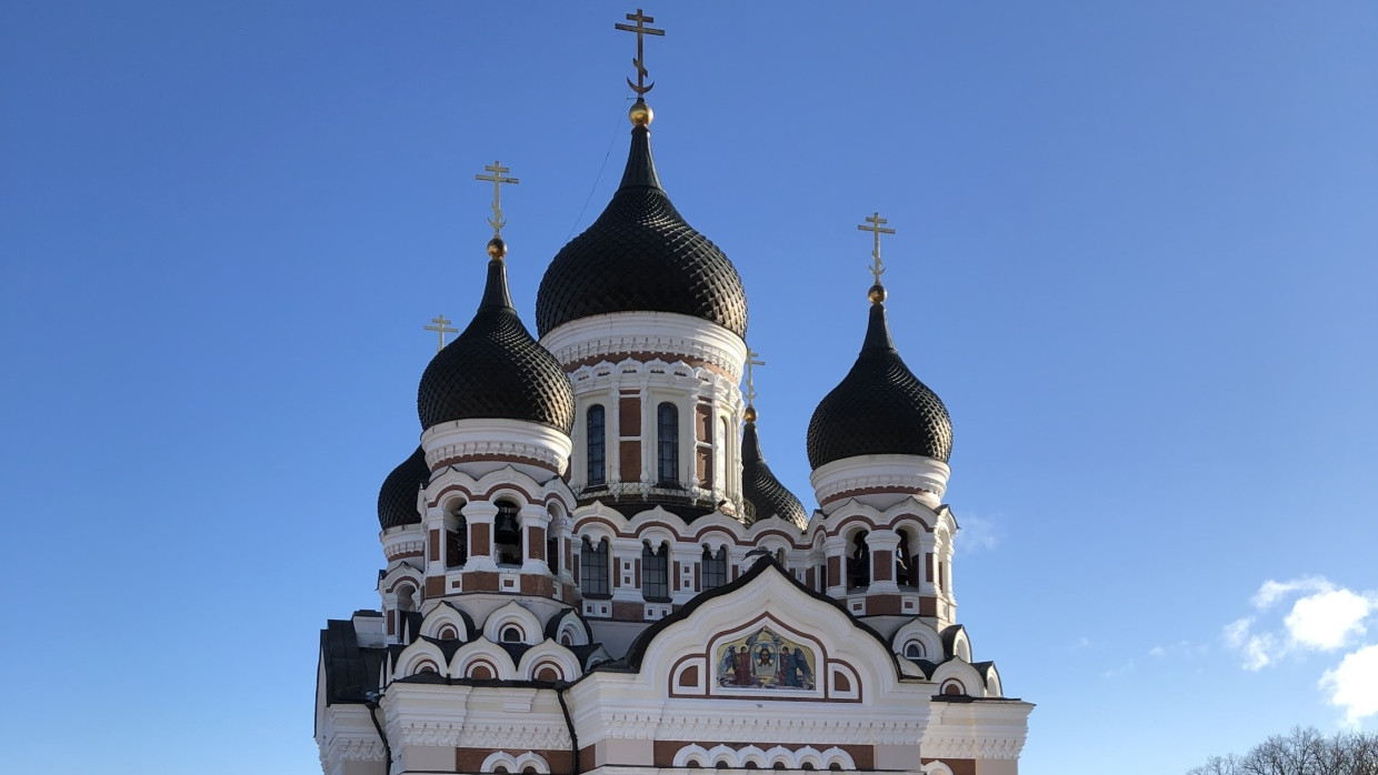 Die orthodoxe Bischofskirche (Kathedrale) von Metropolit Jewgenij in Tallinn, direkt gegenüber dem estnischen Parlament gelegen