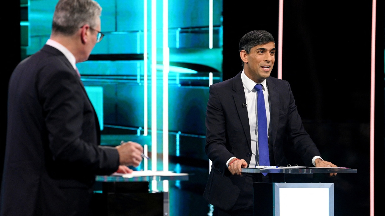 In der Debatte: Keri Starmer (links) streitet mit Rishi Sunak