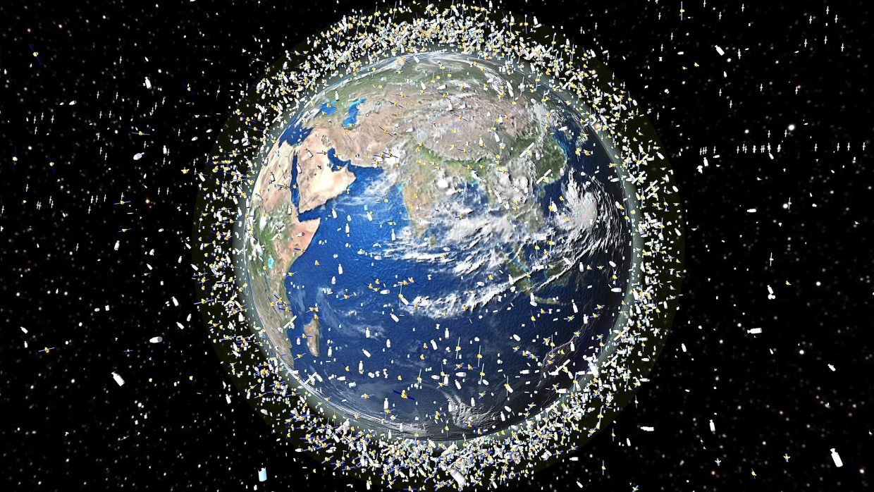 Kreisende Gefahr: Ausgediente Satelliten und Trümmerteile von Raumsonden bewegen sich immer weiter in der Umlaufbahn