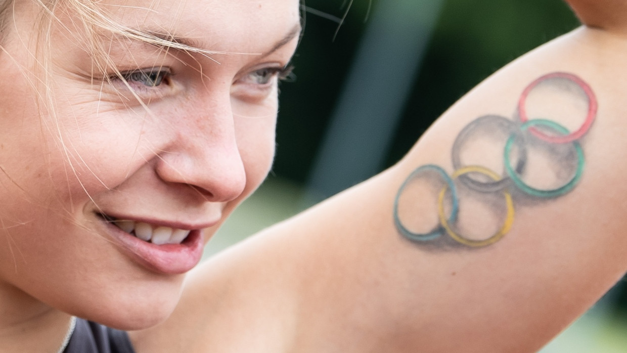 Viele Athleten haben die Olympischen Ringe tätowiert – so auch Gina Lückenkemper.