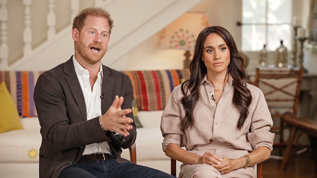 „Großbritannien ist zu gefährlich“: Prinz Harry – hier mit Meghan bei einem Fernsehinterview vor zehn Tagen – schließt eine Rückkehr in sein Heimatland aus.