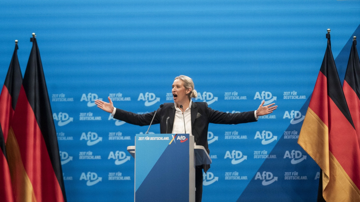 Die Parteivorsitzende der AfD Alice Weidel hält auf dem 16. Bundedsparteitag eine Rede.