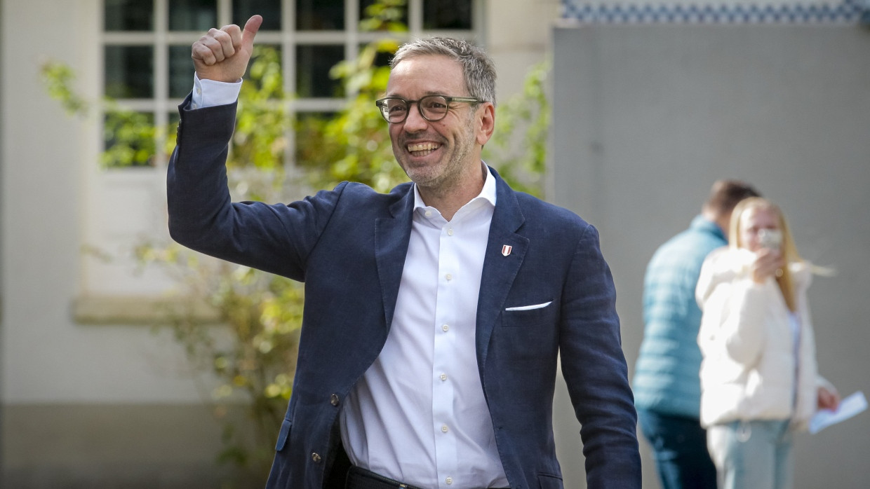 FPÖ-Chef Herbert Kickl bei der Stimmabgabe am Sonntag in Purkersdorf