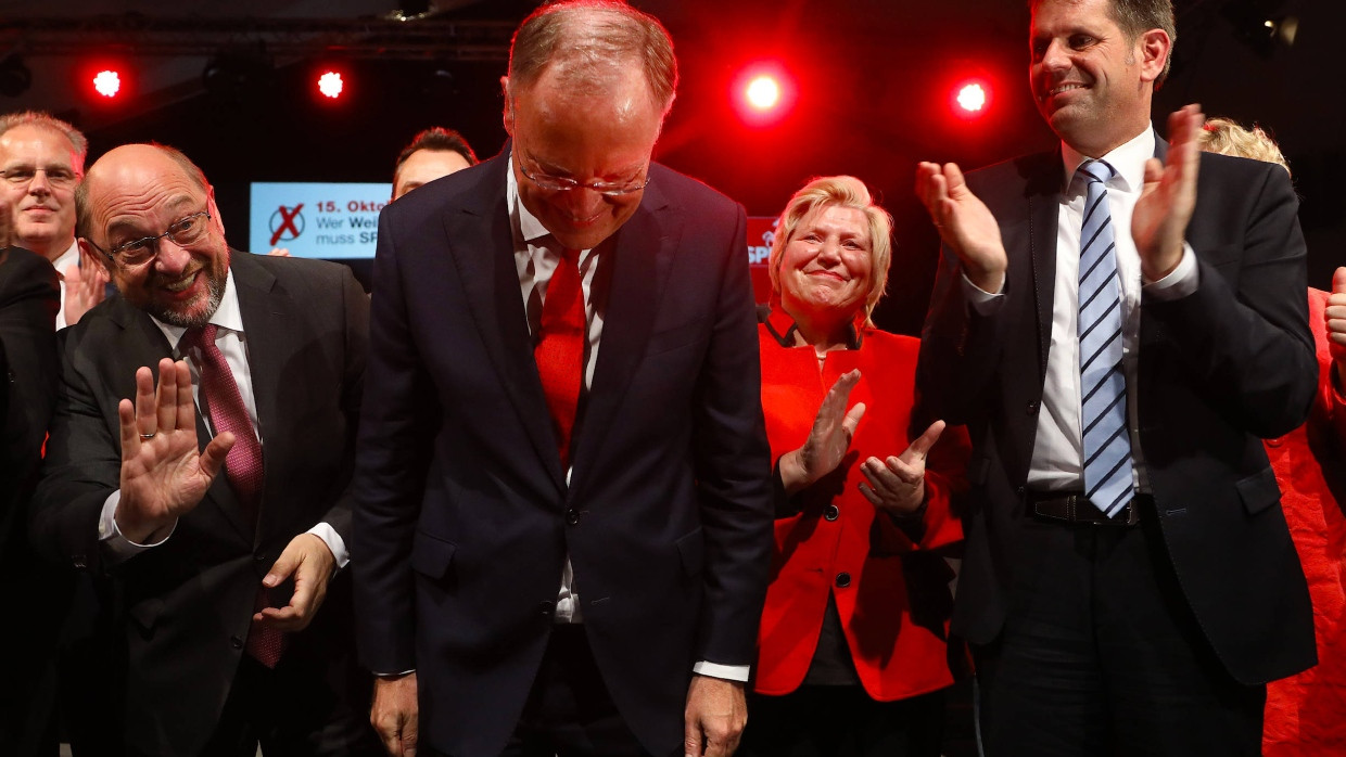 Hallo Niedersachsen: Martin Schulz geht optimistisch in den Wahlabend.