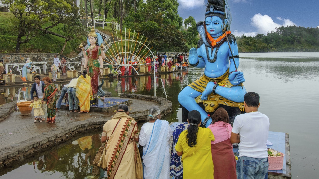 Die hinduistische Gottheit Shiva am Heiligen See Ganga Talao