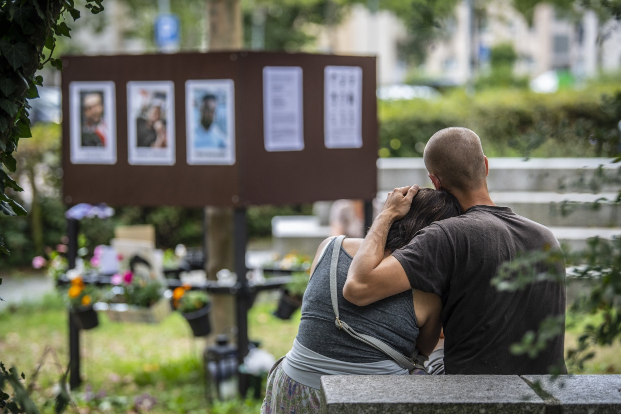 Der Attentäter hatte eine schizophrene Erkrankung: Trauer um die Toten am Tatort in Hanau-Kesselstadt, 2020.