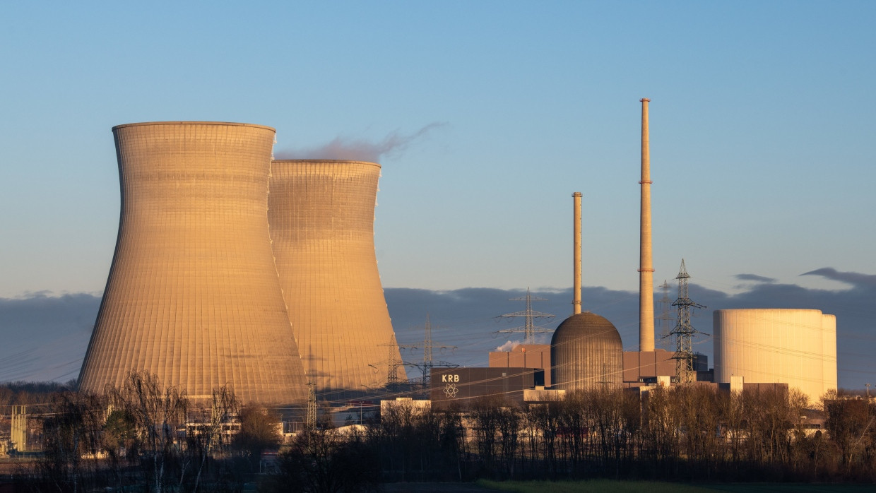 Kommt nun die Reue? In der Silvesternacht 2021 gingen drei Atommeiler vom Netz. Darunter auch das Kernkraftwerk im schwäbischen Gundremmingen.