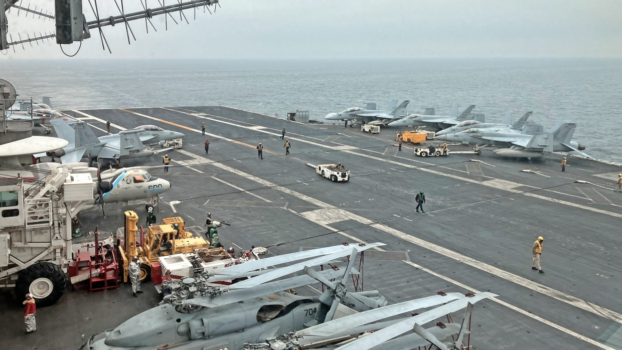 Der Flugzeugträger USS Harry S. Truman in der Nordsee