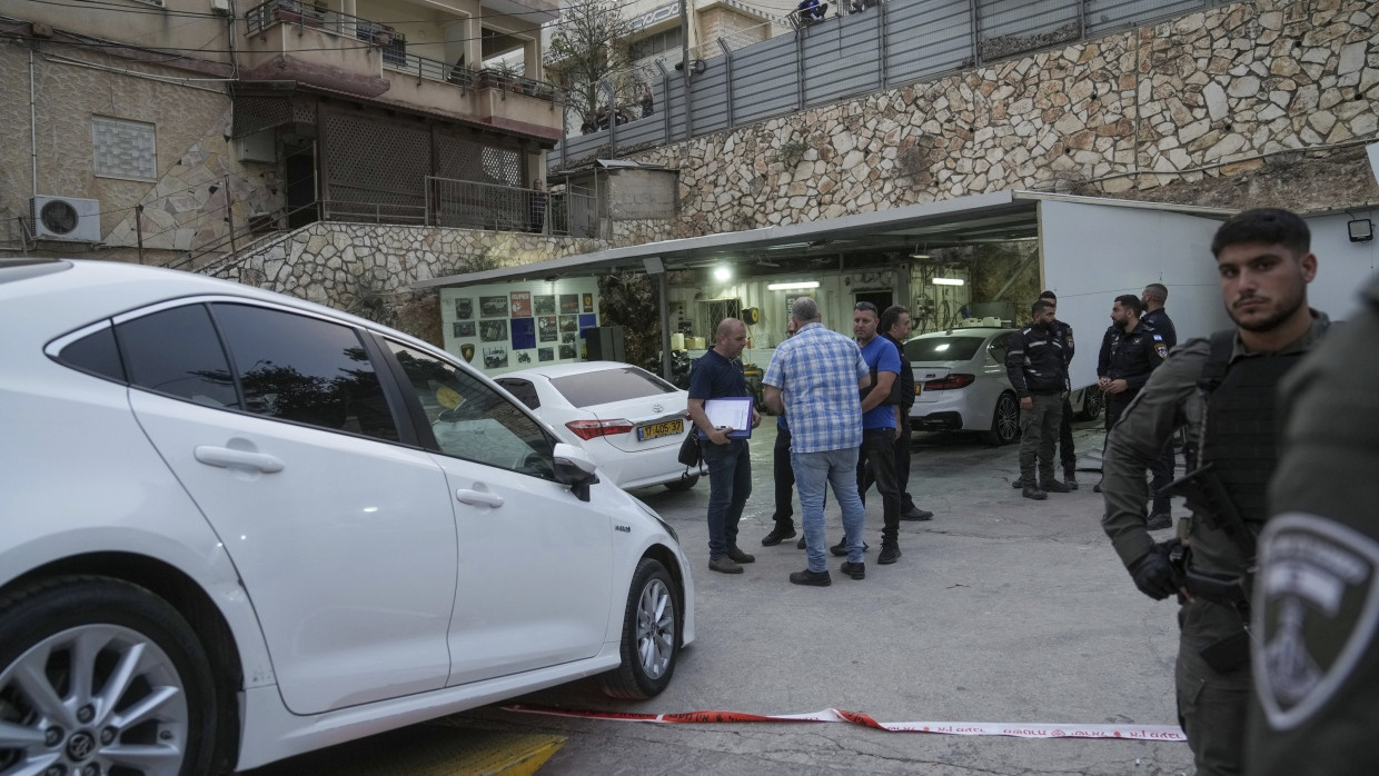 Die israelische Polizei untersucht den Schauplatz einer Schießerei in der Nähe der Stadt Nazareth