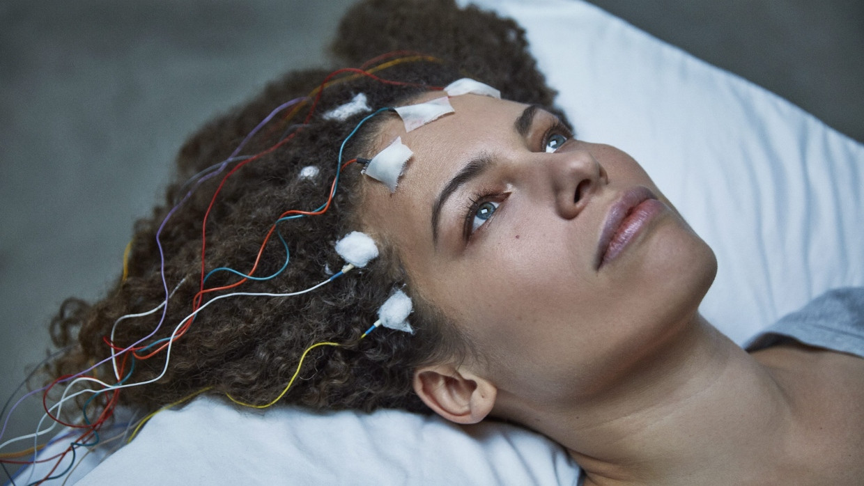 Die lange Suche nach der Usache: Jennifer Brea im Dokumentarfilm „Unrest – ein Videotagebuch über das chronische Erschöpfungssyndrom“