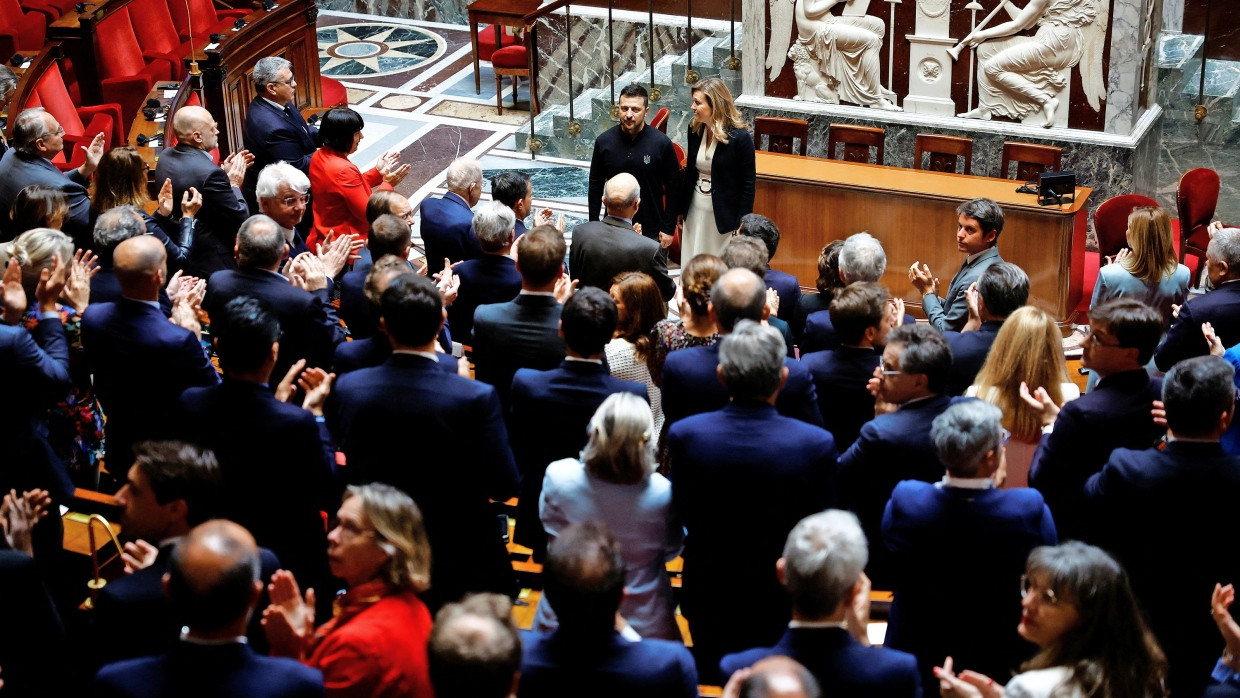 Wolodymyr Selenskyj in der französischen Nationalversammlung in Paris