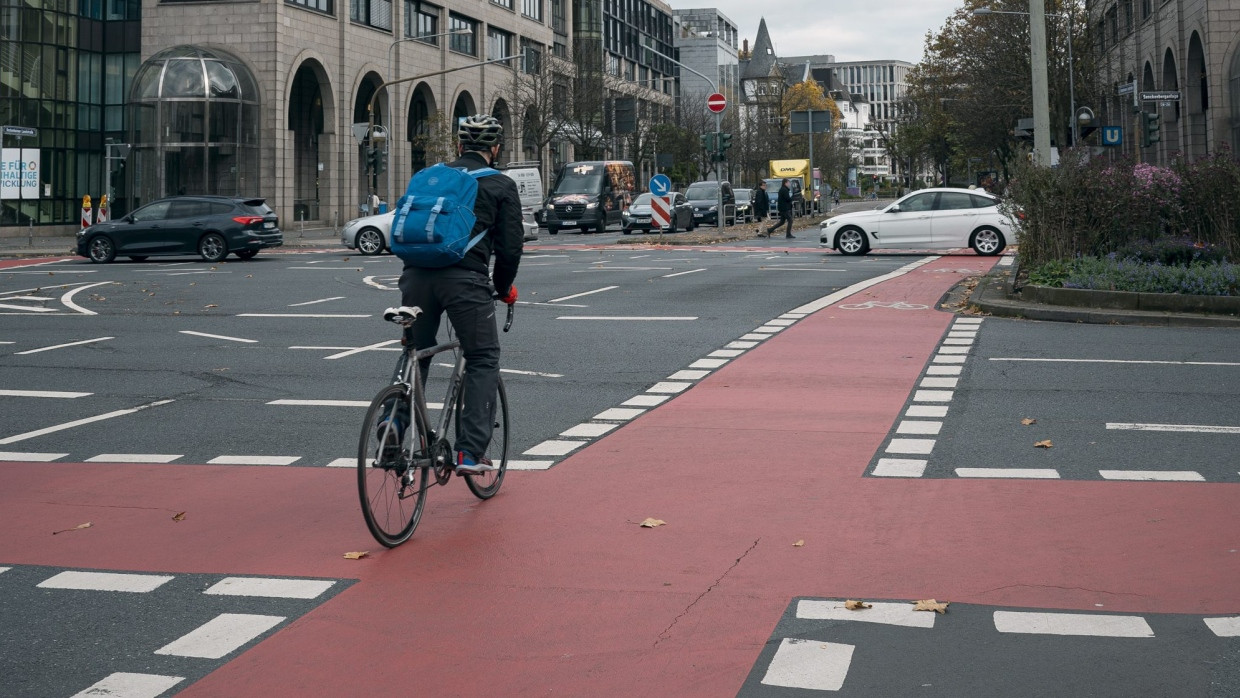 Wie gehts weiter? Eine dauerhafte Lösung für die Verkehrsituation auf der Bockenheimer Landstraße ist noch nicht gefunden worden