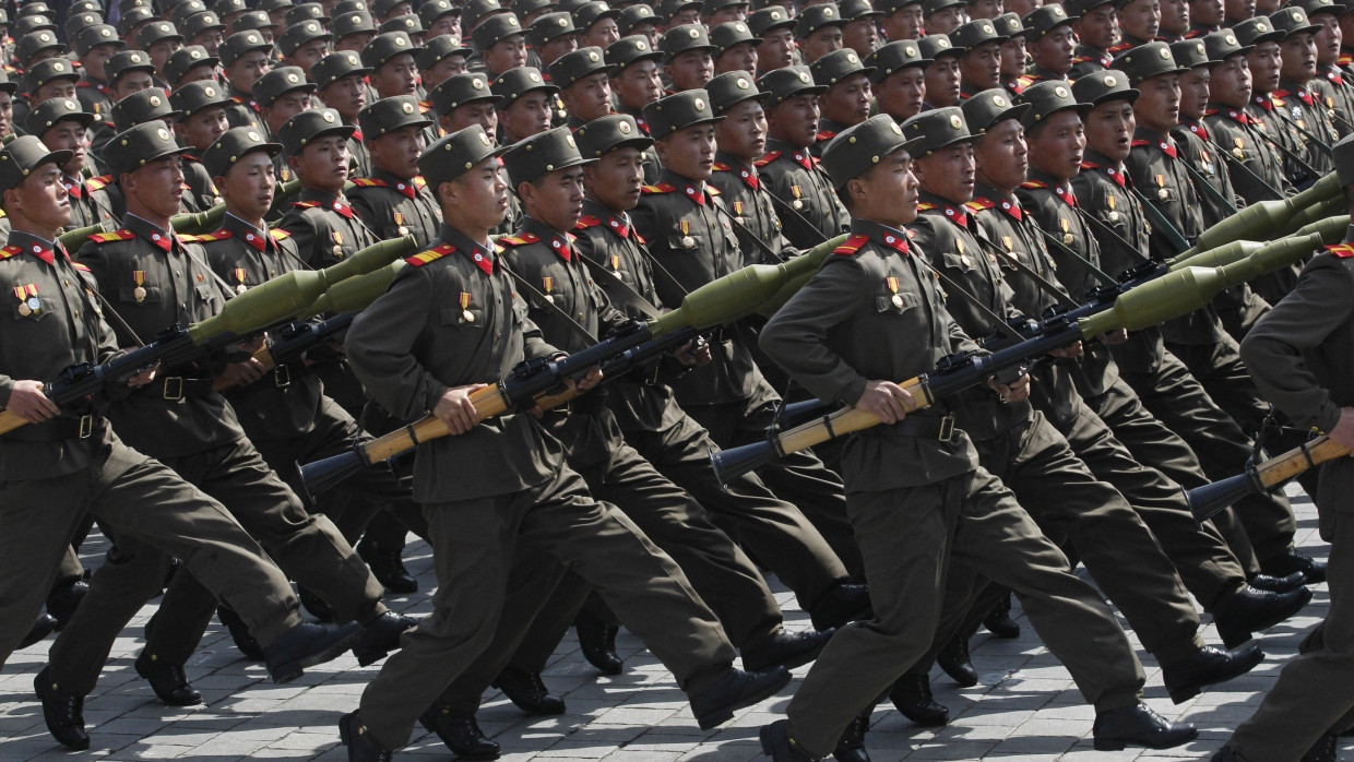 Die Leistungsfähigkeit auf dem Schlachtfeld ist unbekannt: nordkoreanische Soldaten bei einer Parade in Pjöngjang im Jahr 2012