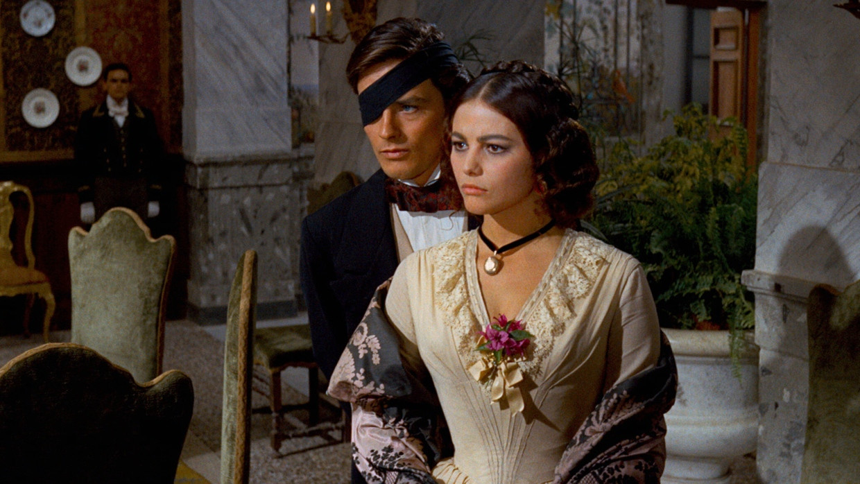 Erotisch klappt diese Verbindung von verarmtem alten Adel und reichem Bürgertum in Lampedusas Roman nicht: Tancredi Falconere (Alain Delon) und Angelica Sedara (Claudia Cardenale) in Luigi Viscontis Verfilmung aus dem Jahr 1963.