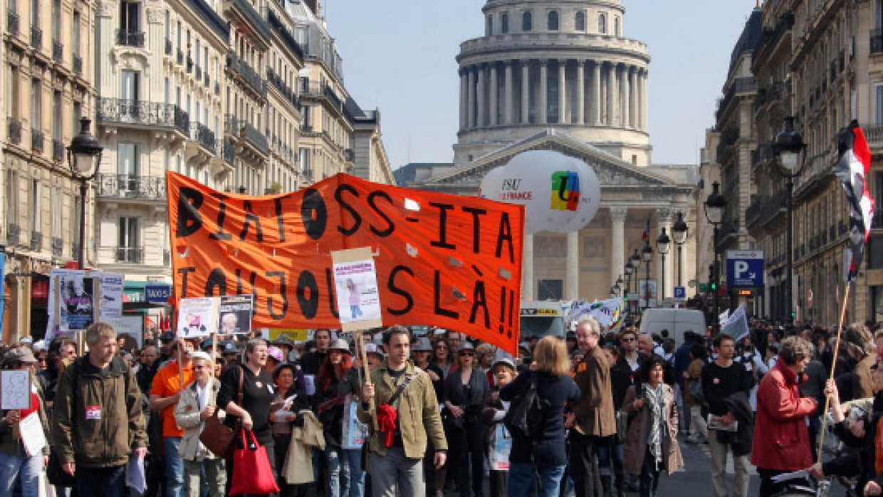 Für eine sinnvolle Universität: Pariser Proteste gegen die Hochschulreform von Nicolas Sarkozy vor dem Panthéon am 2. April 2009