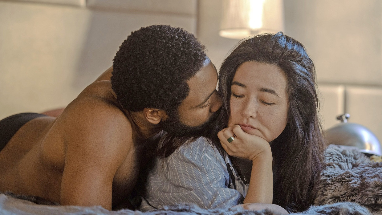 Das Knistern muss sich erst noch einstellen: Donald Glover und Maya Erskine als Mr. und Mrs. Smith